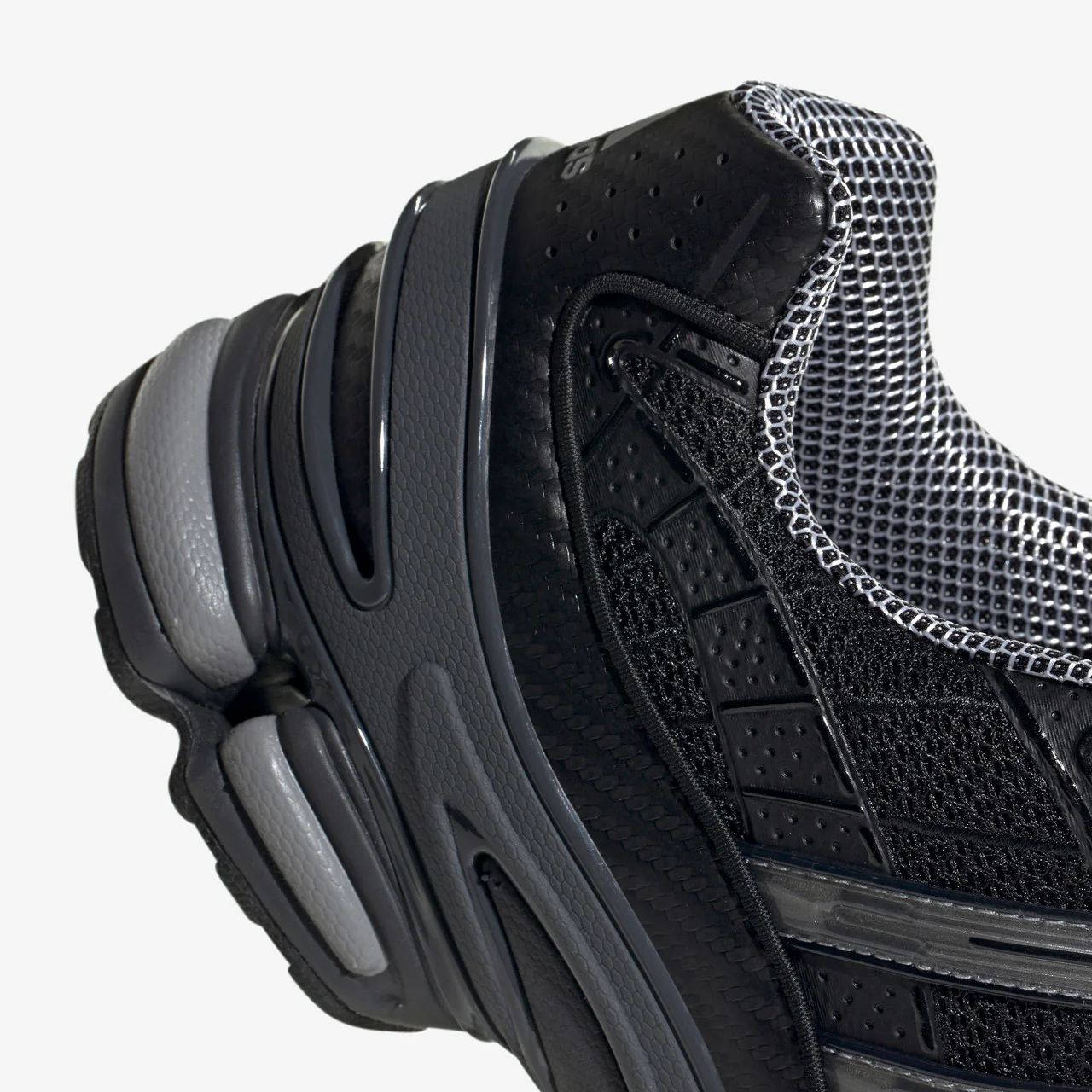 Ozweego Pro - Image 8