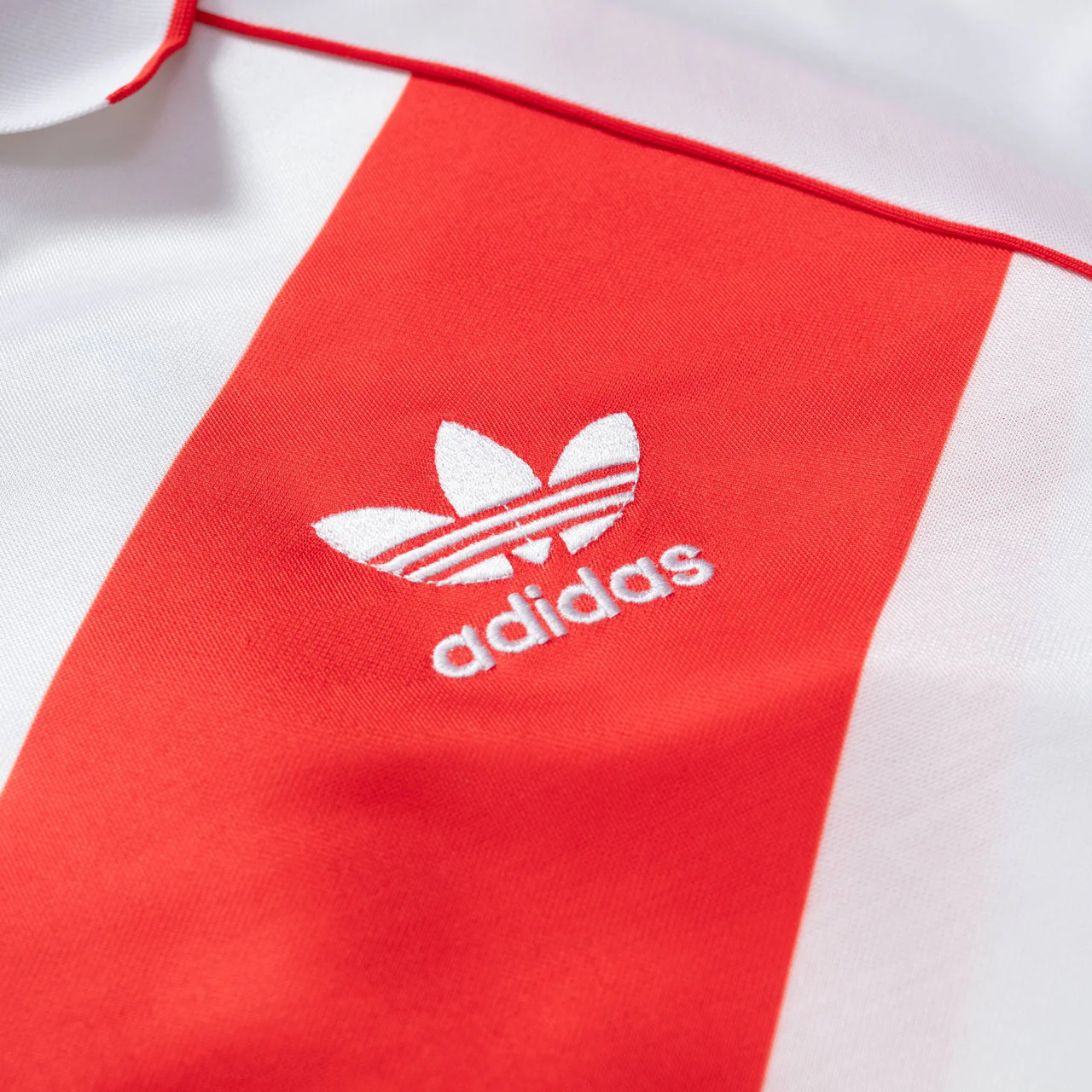 River Plate 1994 Jersey - Image 4