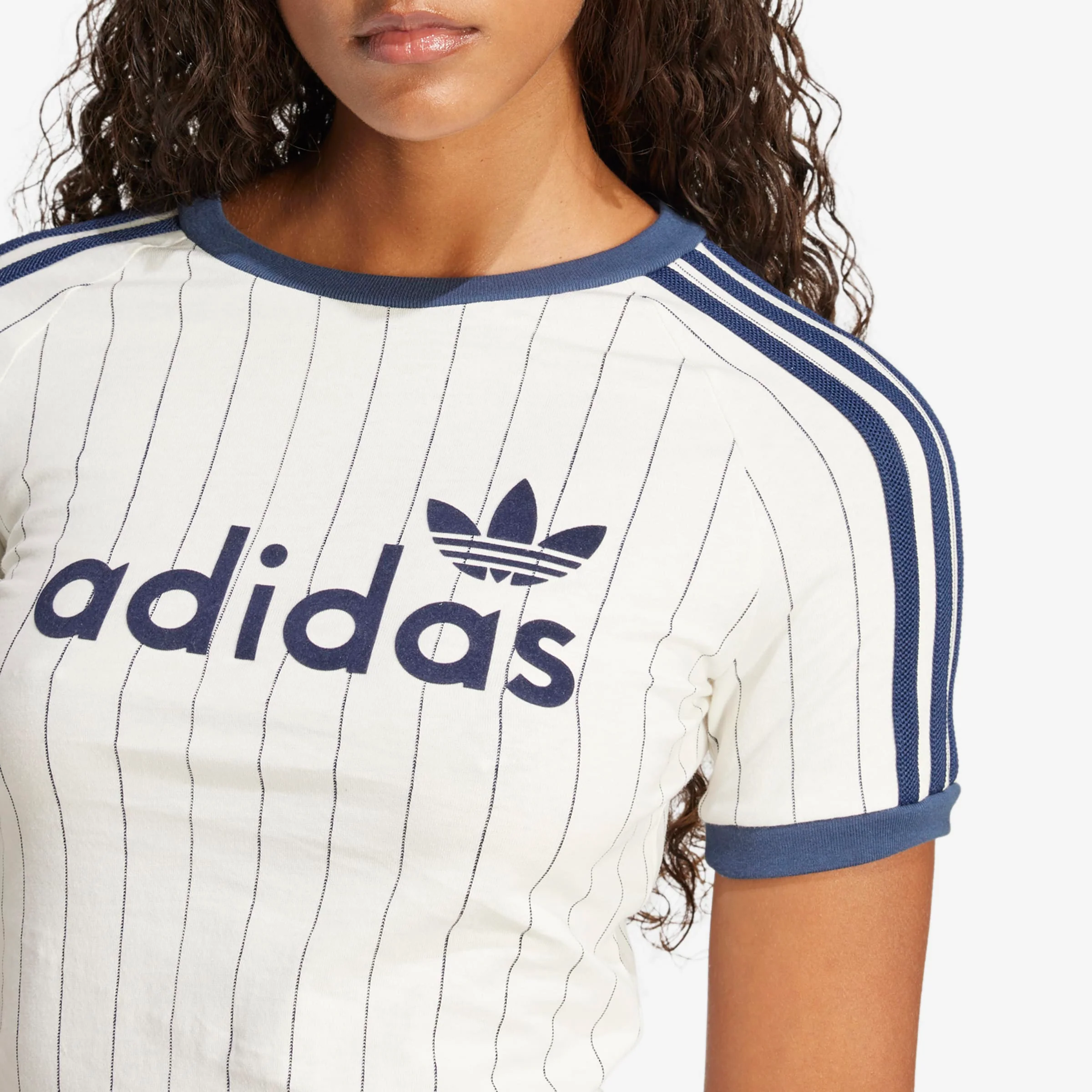 Wmns Linear Graphic Cali Tee - Image 3
