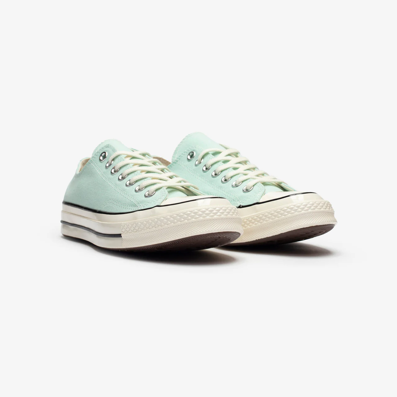 Chuck 70 - Image 2