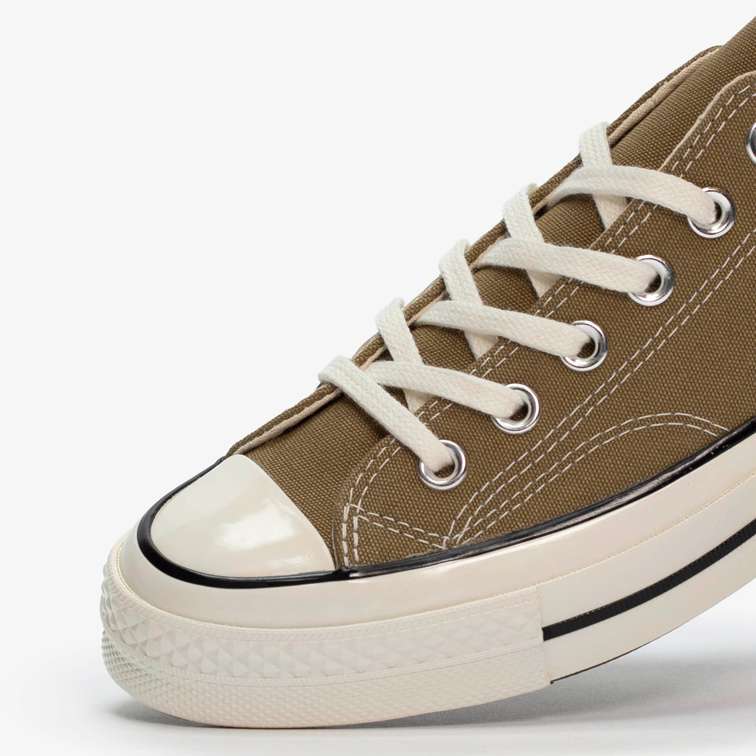 Chuck 70 - Image 6