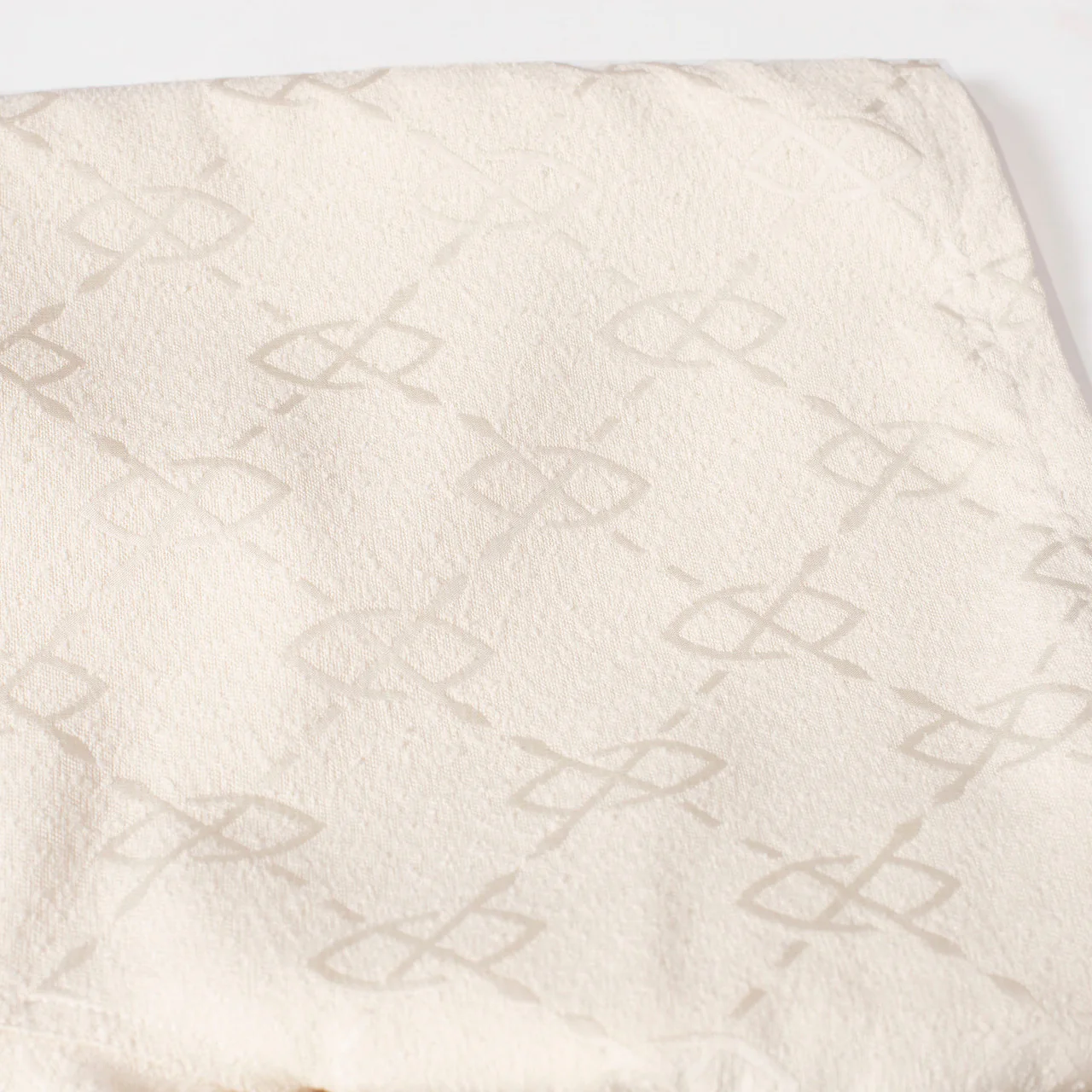 Shakir Shield Boucle Short - Image 12