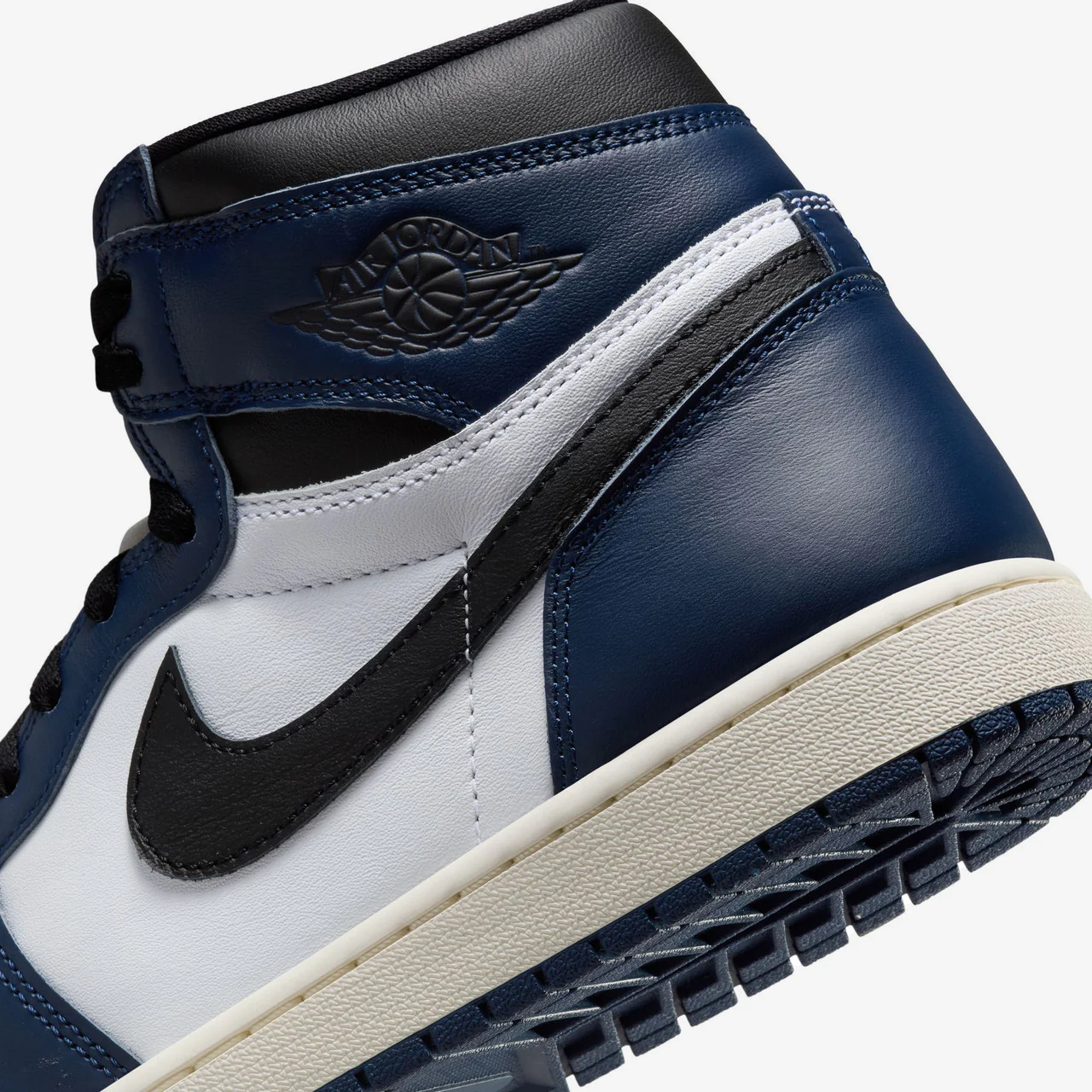 Air Jordan 1 Retro High OG - Image 7