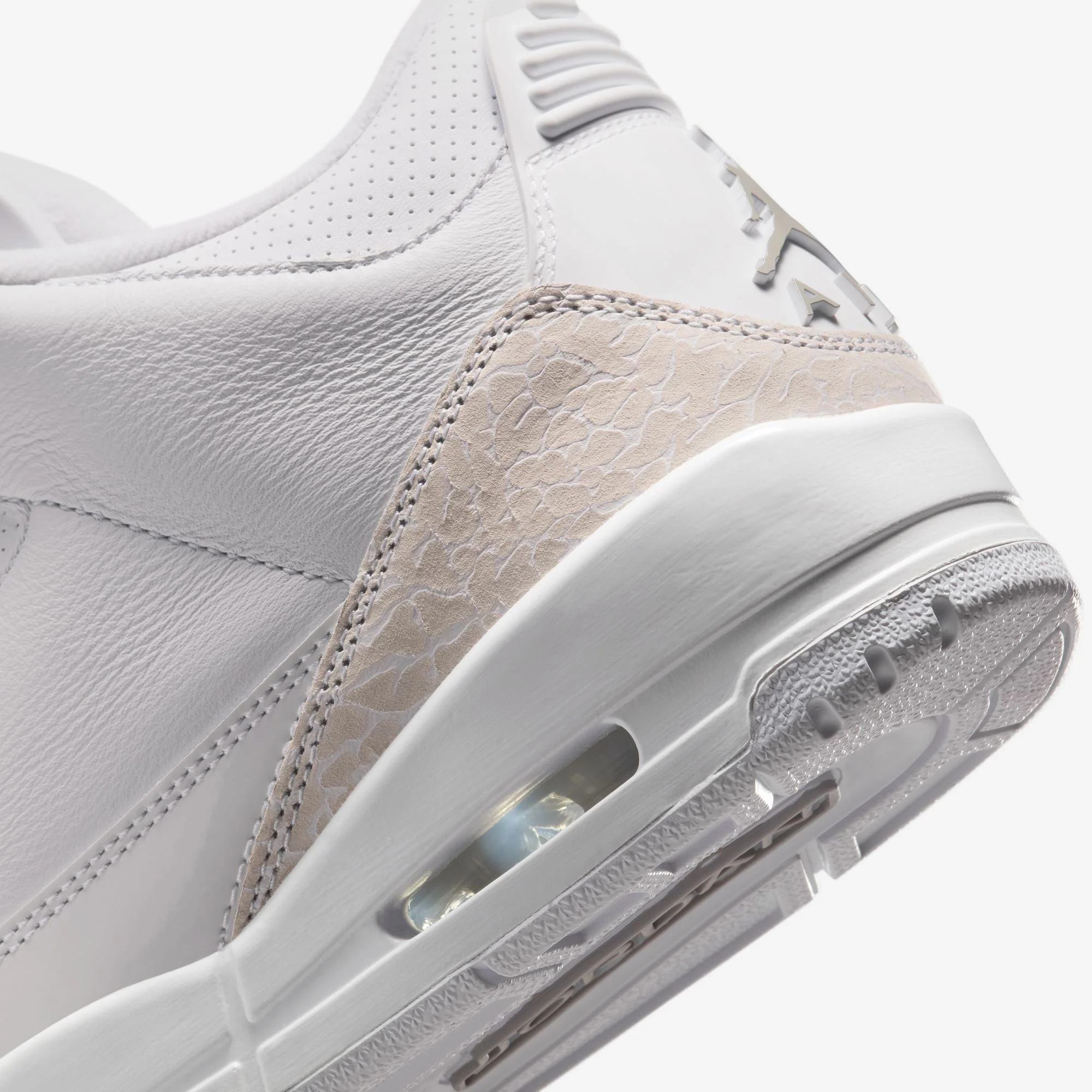 Air Jordan 3 Retro - Image 7