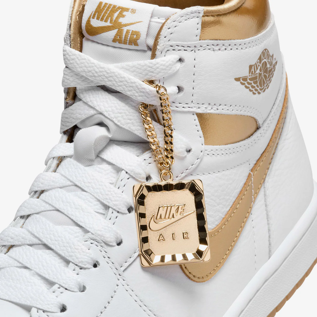 Wmns Air Jordan 1 Retro High OG - Image 8