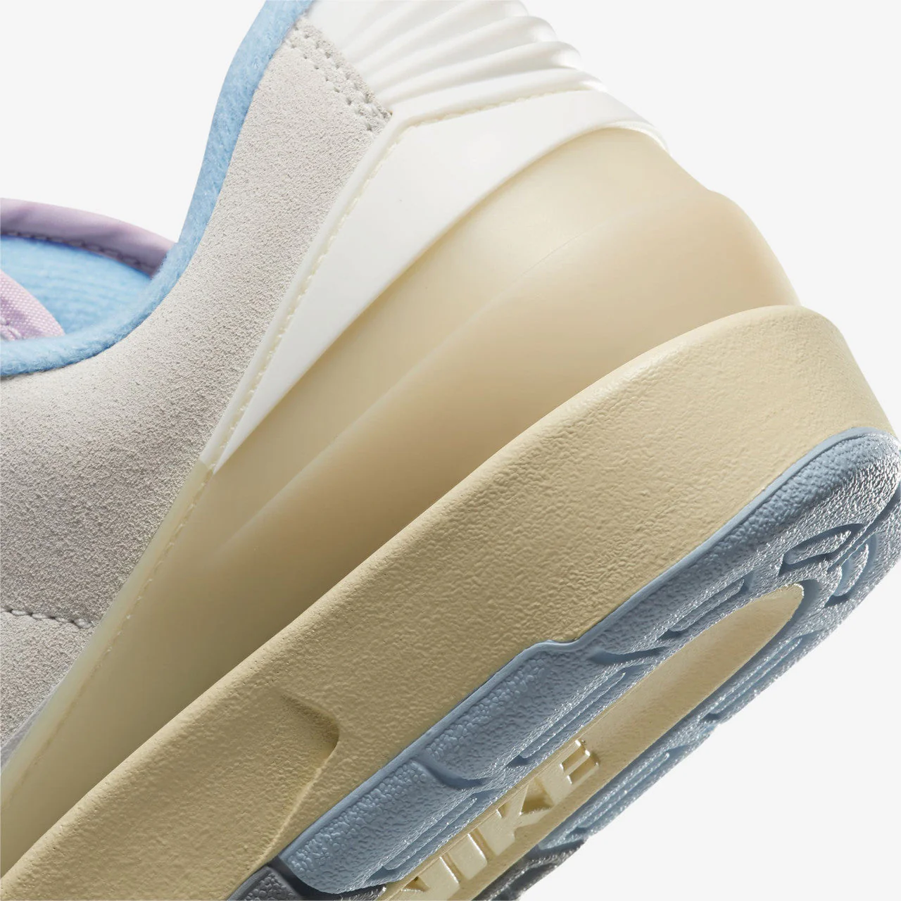 Wmns Air Jordan 2 Retro Low - Image 4