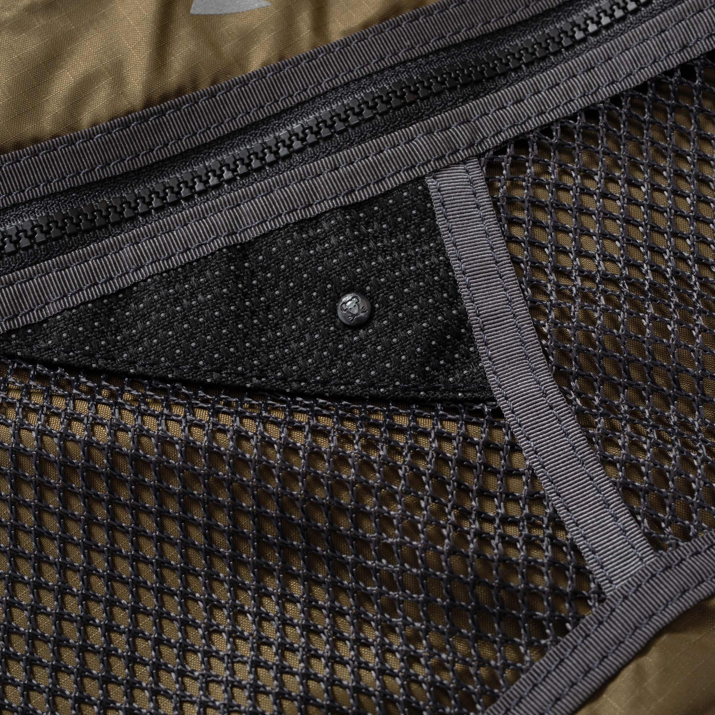 Algir Accessory Bag Medium - Image 4