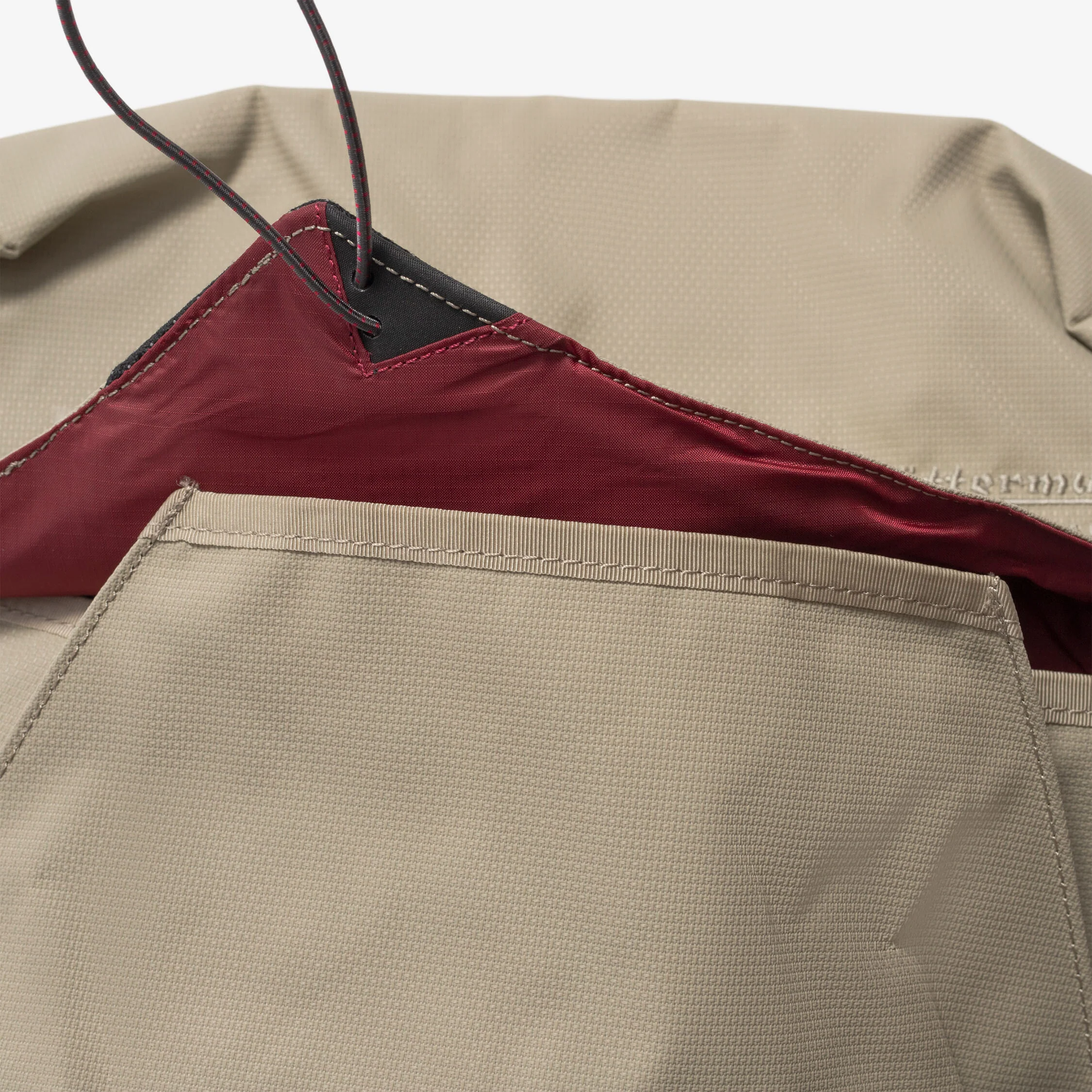 Gaut Messenger Bag - Image 8