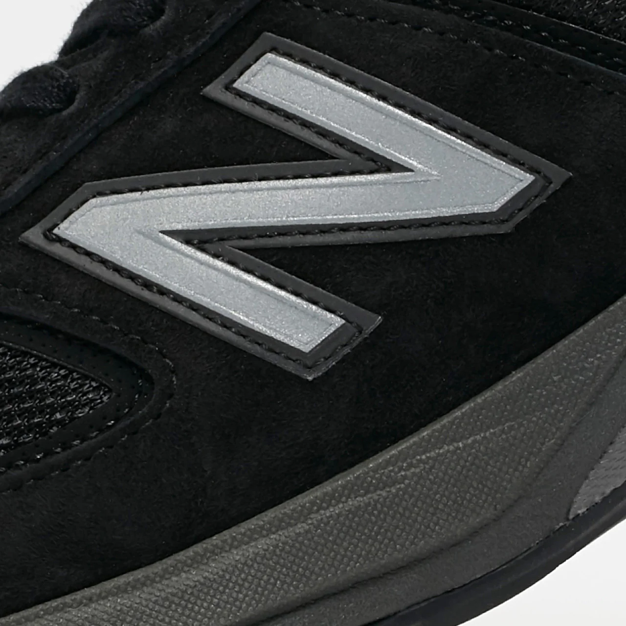 990v5 - Image 7