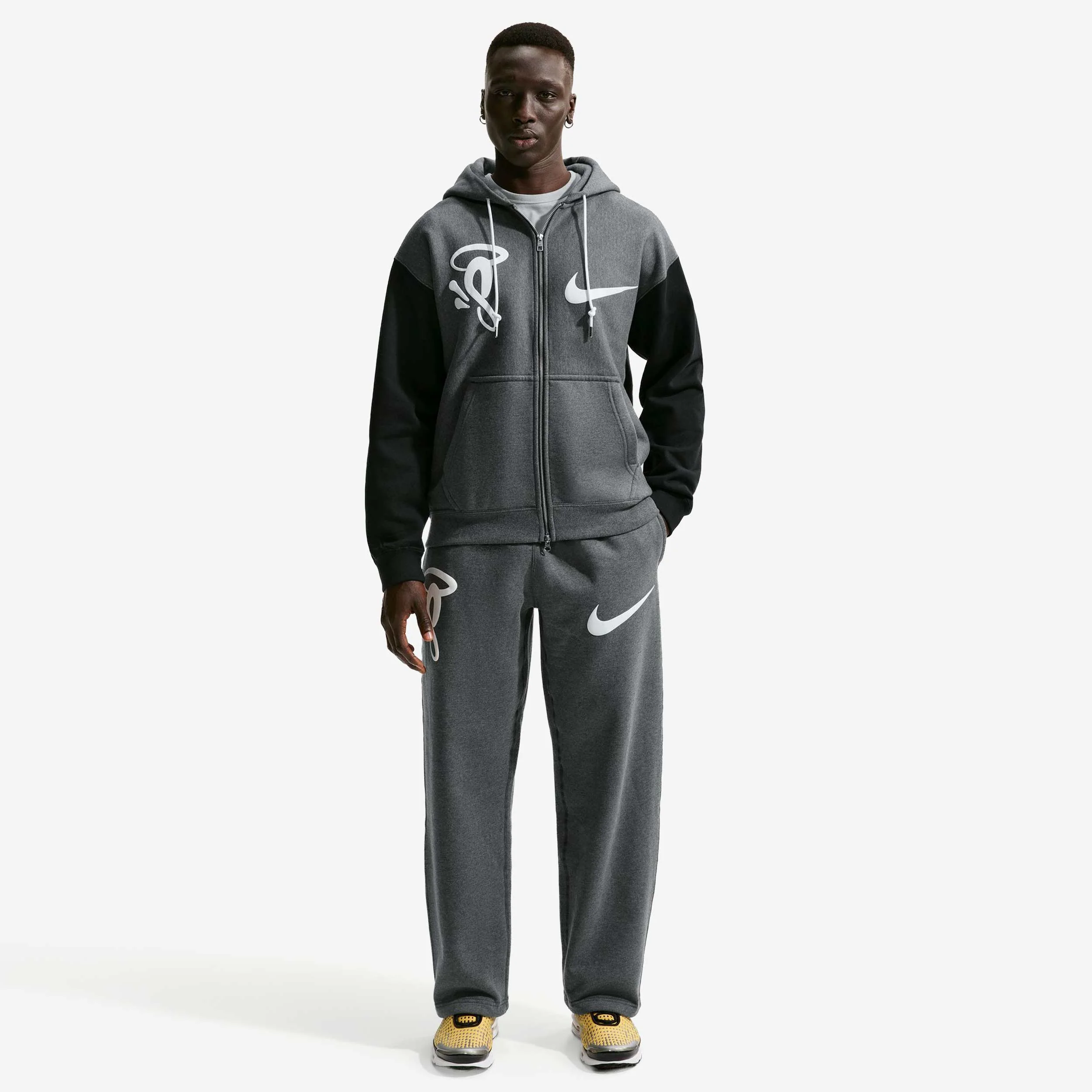 Solo Swoosh Open-Hem Fleece Pants x Syna - Image 7