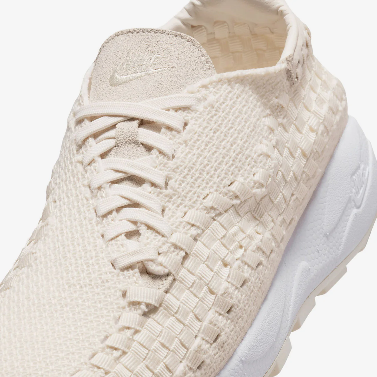 Wmns Air Footscape Woven - Image 4