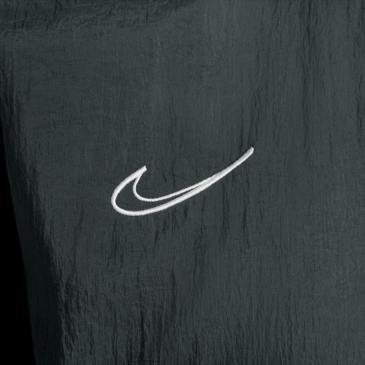 Wmns Breaking WR Jacket x Futura - Image 6
