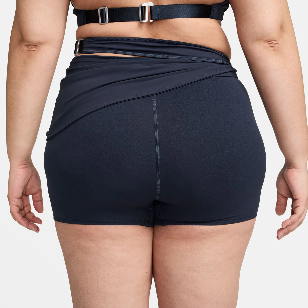 Wmns Le Layered Short x Jacquemus - Image 3