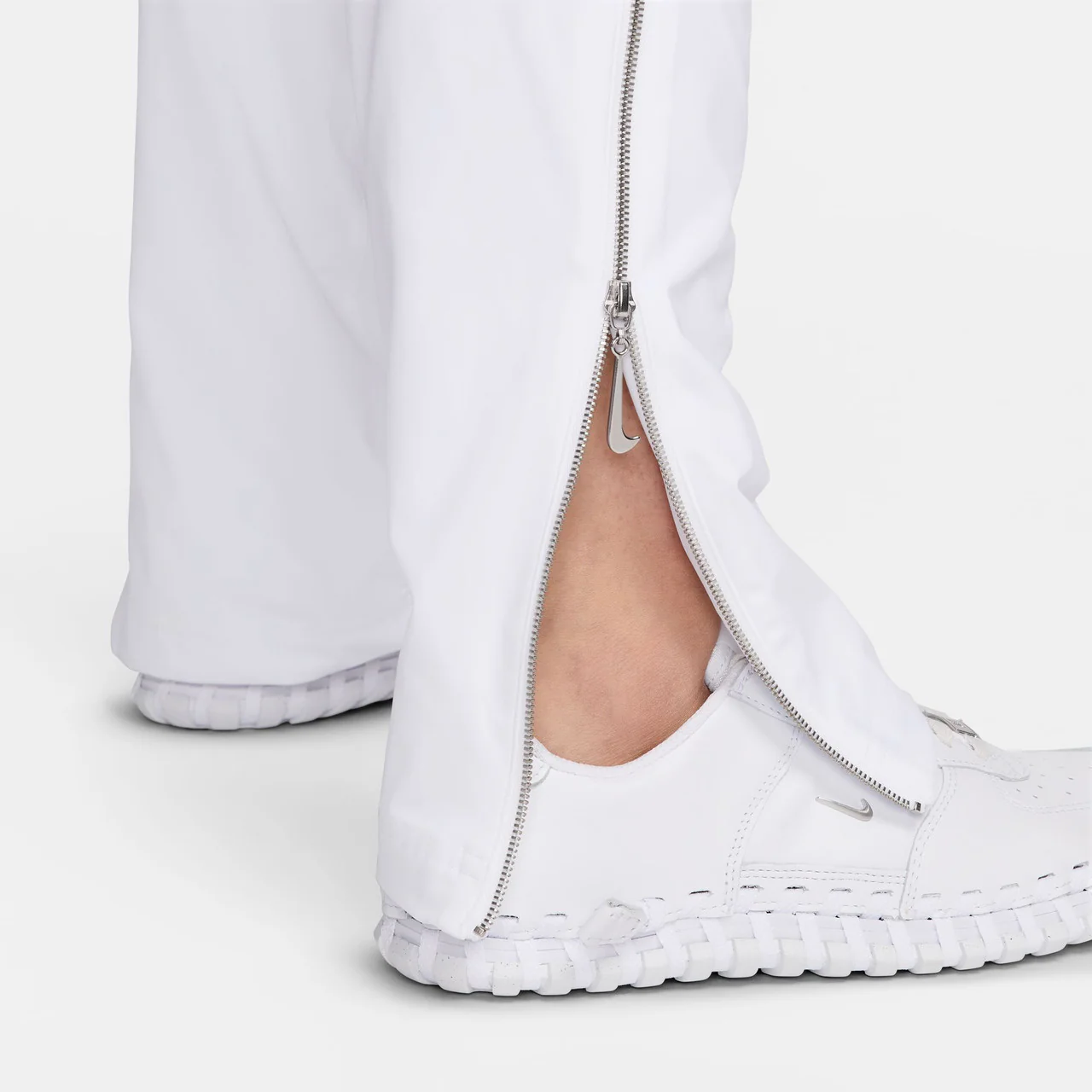 Wmns Le Pant x Jacquemus - Image 5