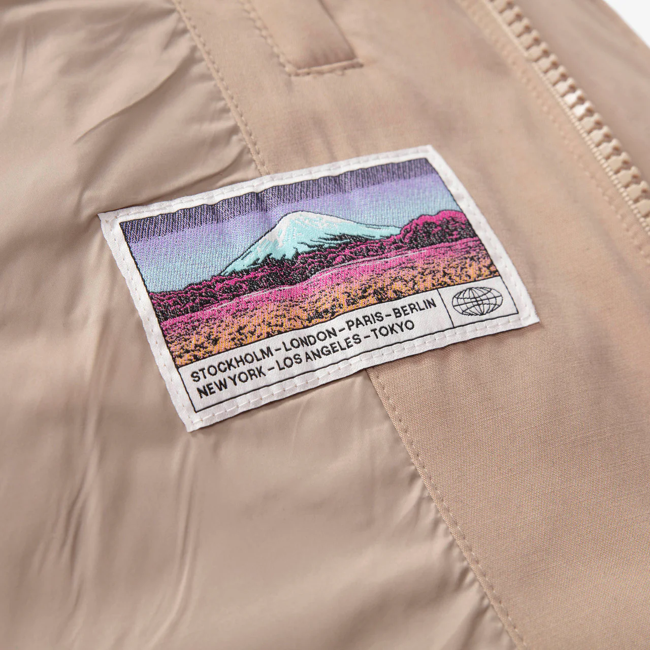 Puffer Vest - Image 14