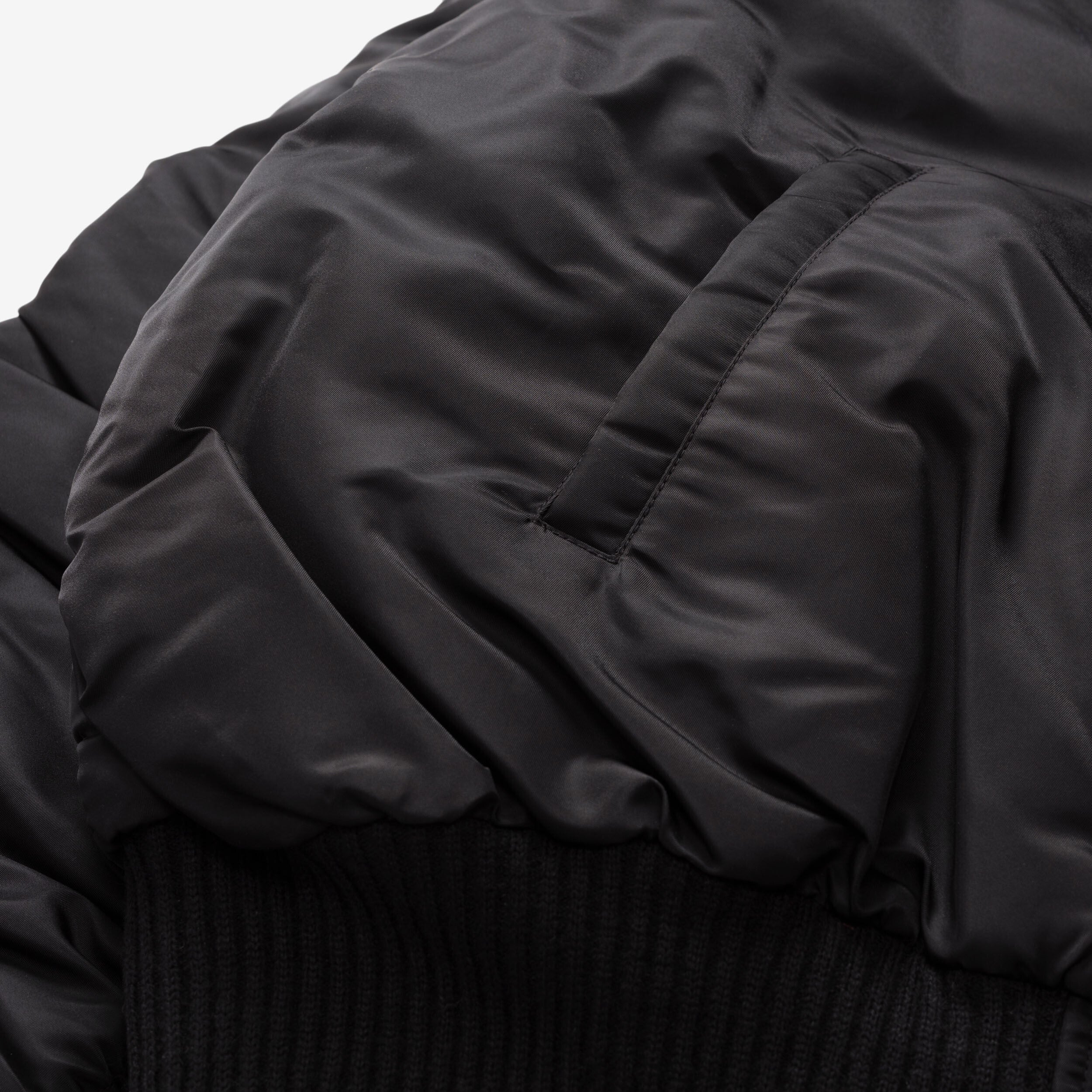 Bomber - Image 9
