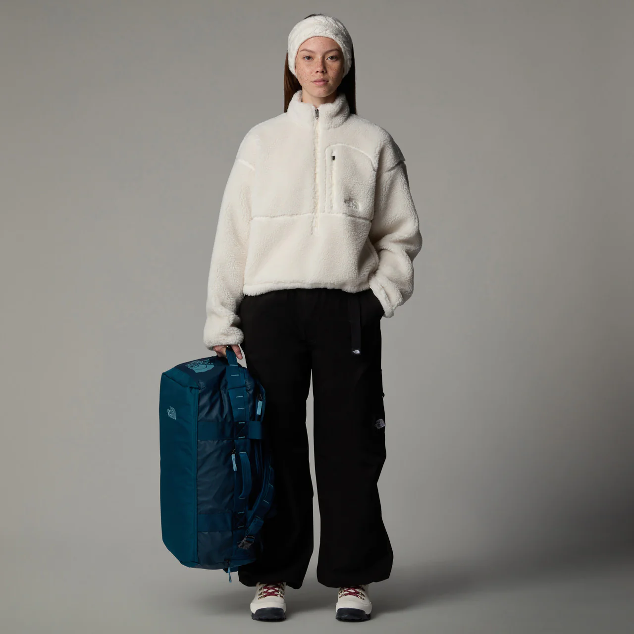 Wmns Extreme Pile Pullover 2 - Image 3